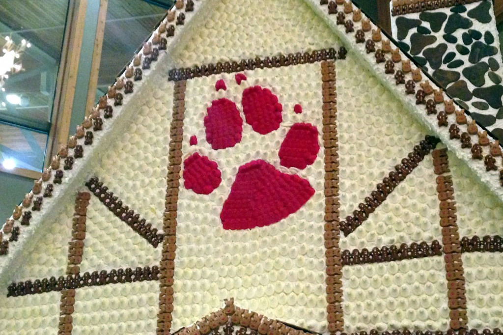 Great Wolf Lodge Gingerbread House 2013 Grand Mound Washington 02