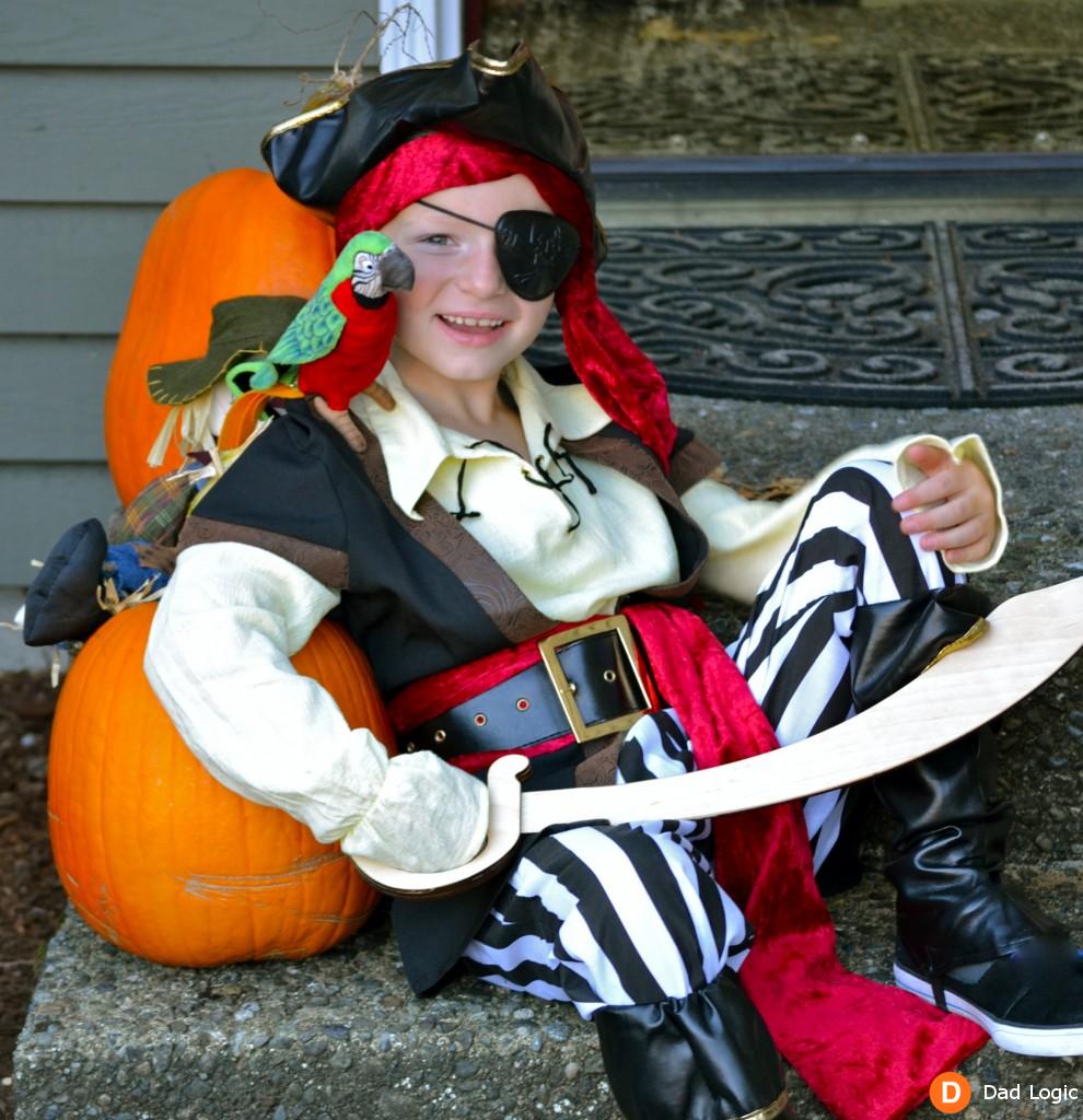 Chasing-Fireflies-Halloween-Costume-Pirate-02