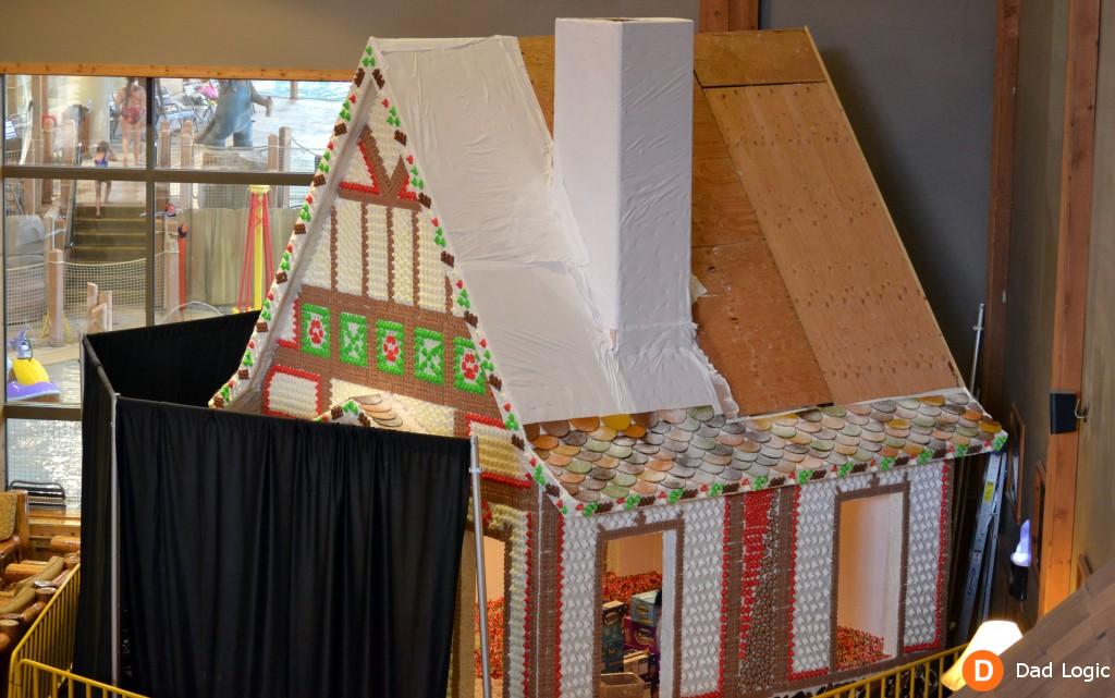 Great-Wolf-Lodge-Grand-Mound-WA- Gingerbread-House-2014-03