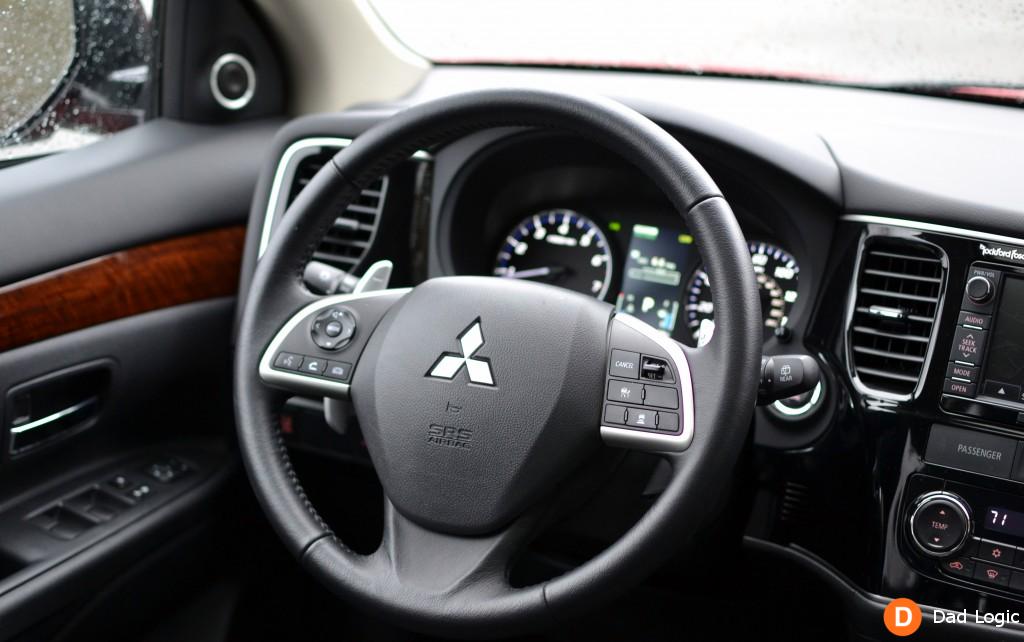 Mitsubishi-Outlander-2015-06