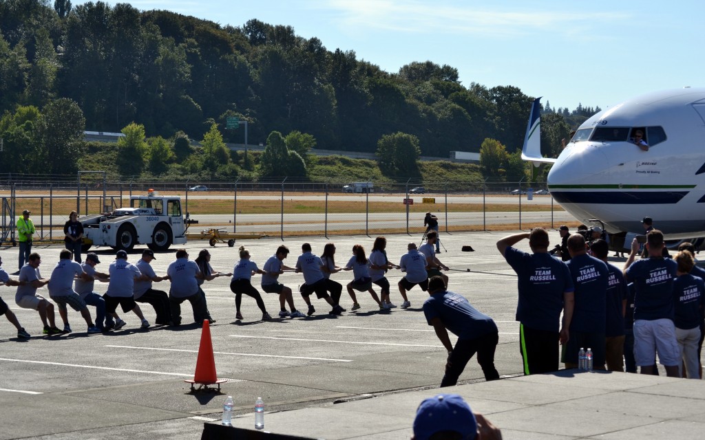 Alaska-Air-Plane-Pull-003