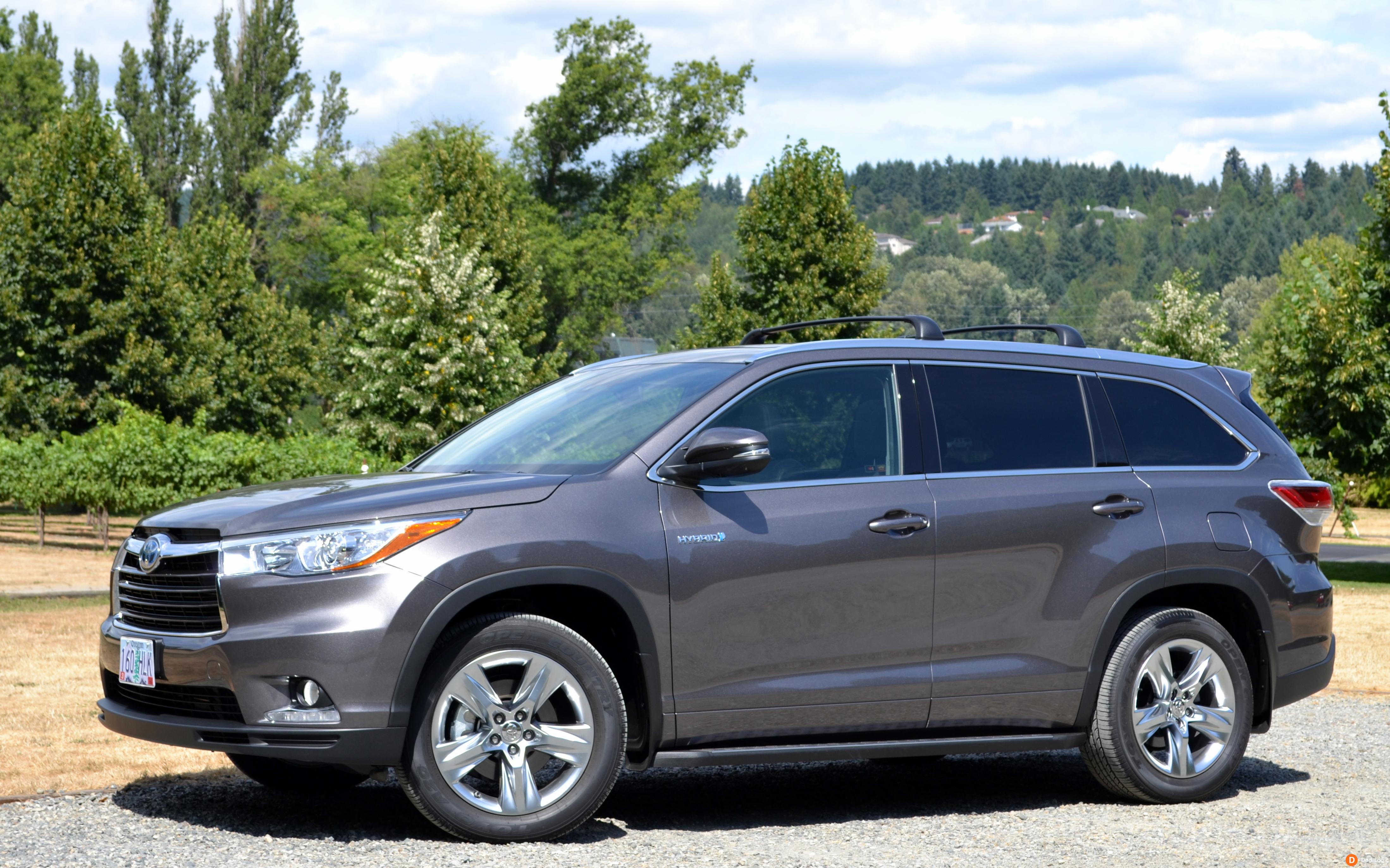 The 2015 Toyota Highlander Hybrid Is A Comfortable And