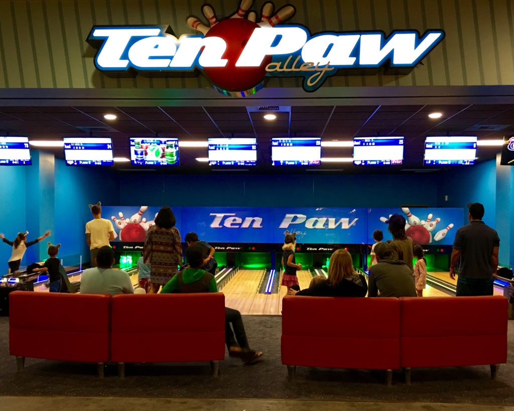 Great Wolf Lodge California Ten Paw Alley Bowling Alley