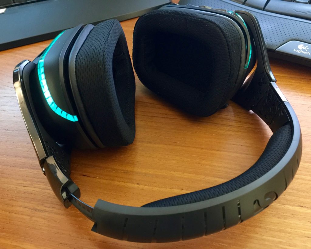 Logitech G933 Artemis Spectrum Wireless Gaming Headset